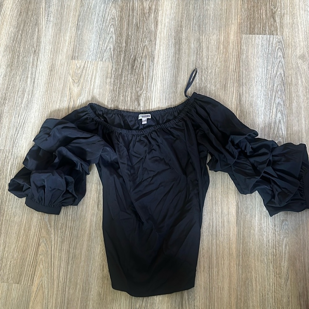 Very good condition wear only one time